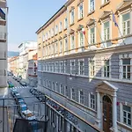 Luxury Center - Glenda 公寓 的里雅斯特