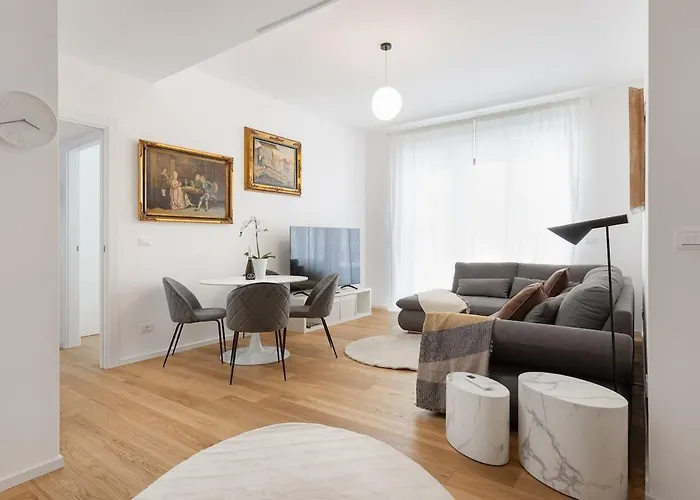 Luxury Center - Glenda * Trieste