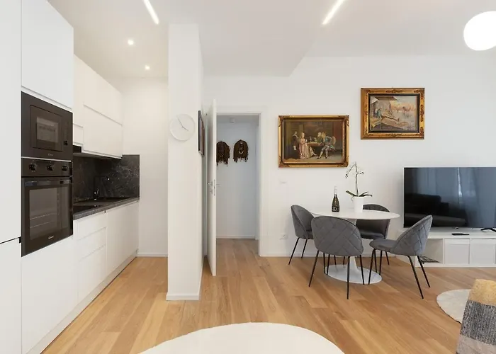 Luxury Center - Glenda Trieste